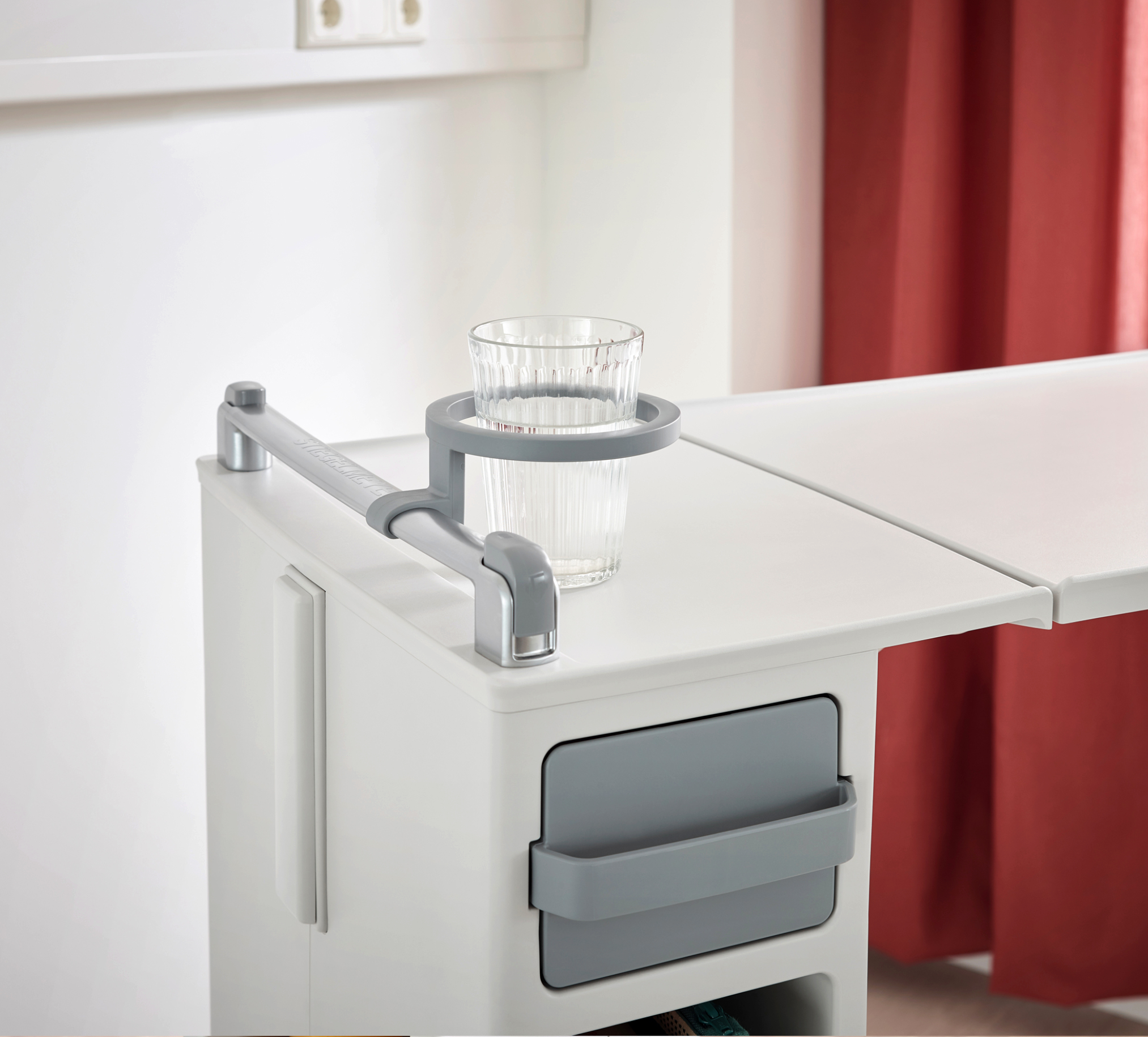 Stiegelmeyer Quado Cabinet Glass Holder