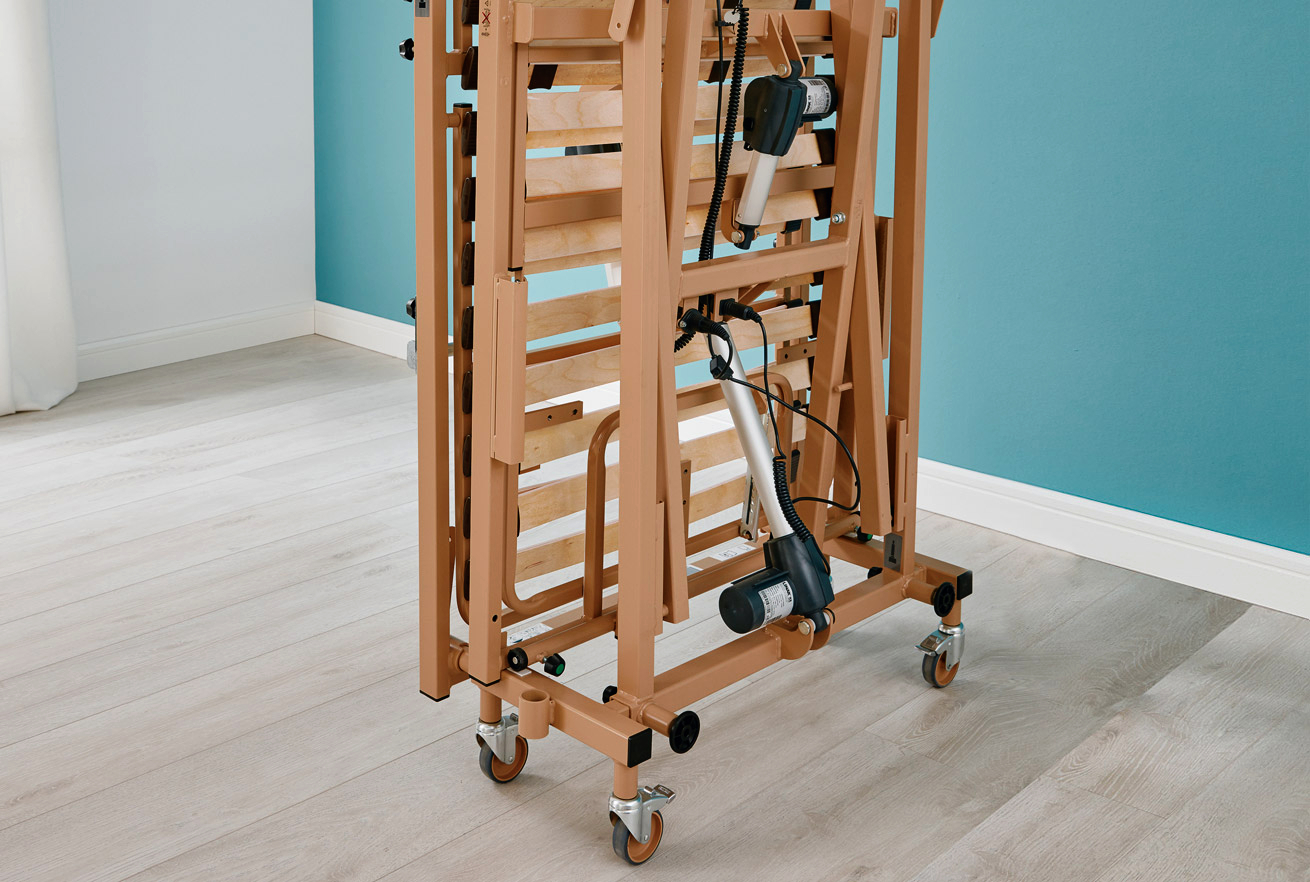 Transportation and storage aid with steerable castors (Lippe IV only)
