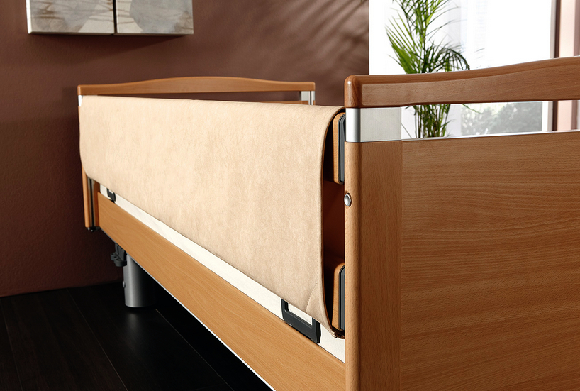 Covering for a full-bed rail