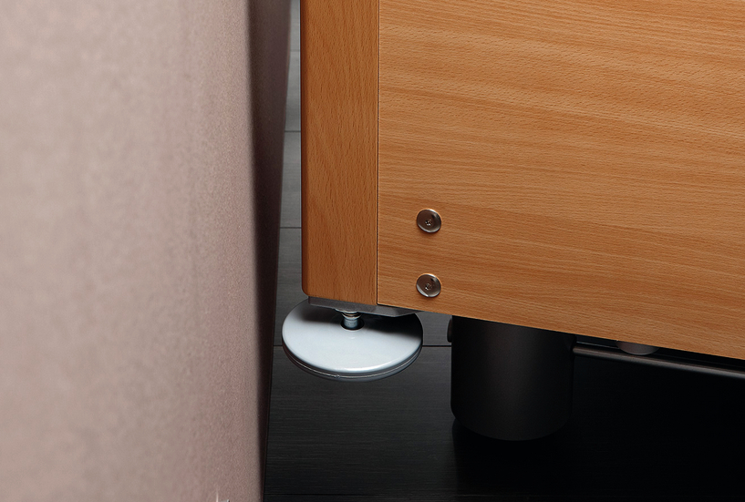 Wall protection roller